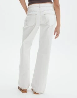 Low Rise Straight Leg Jean 40 Low Rise Straight Leg Jean -Outlet Glassons Store aimee low rise straight jean monaco milk back jd54235pdnm