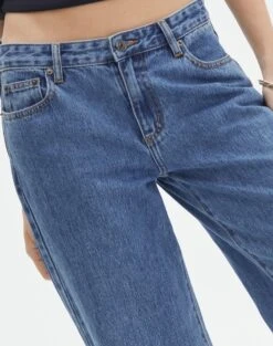 Low Rise Straight Leg Jean 25 Low Rise Straight Leg Jean -Outlet Glassons Store aimee low rise straight jean suzy mid wash imageback jd54235pdnm