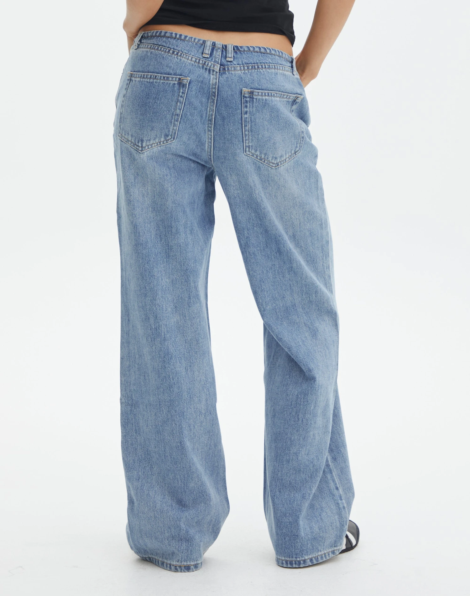 Thin Waistband Straight Leg Jean 5 Thin Waistband Straight Leg Jean - Image 3