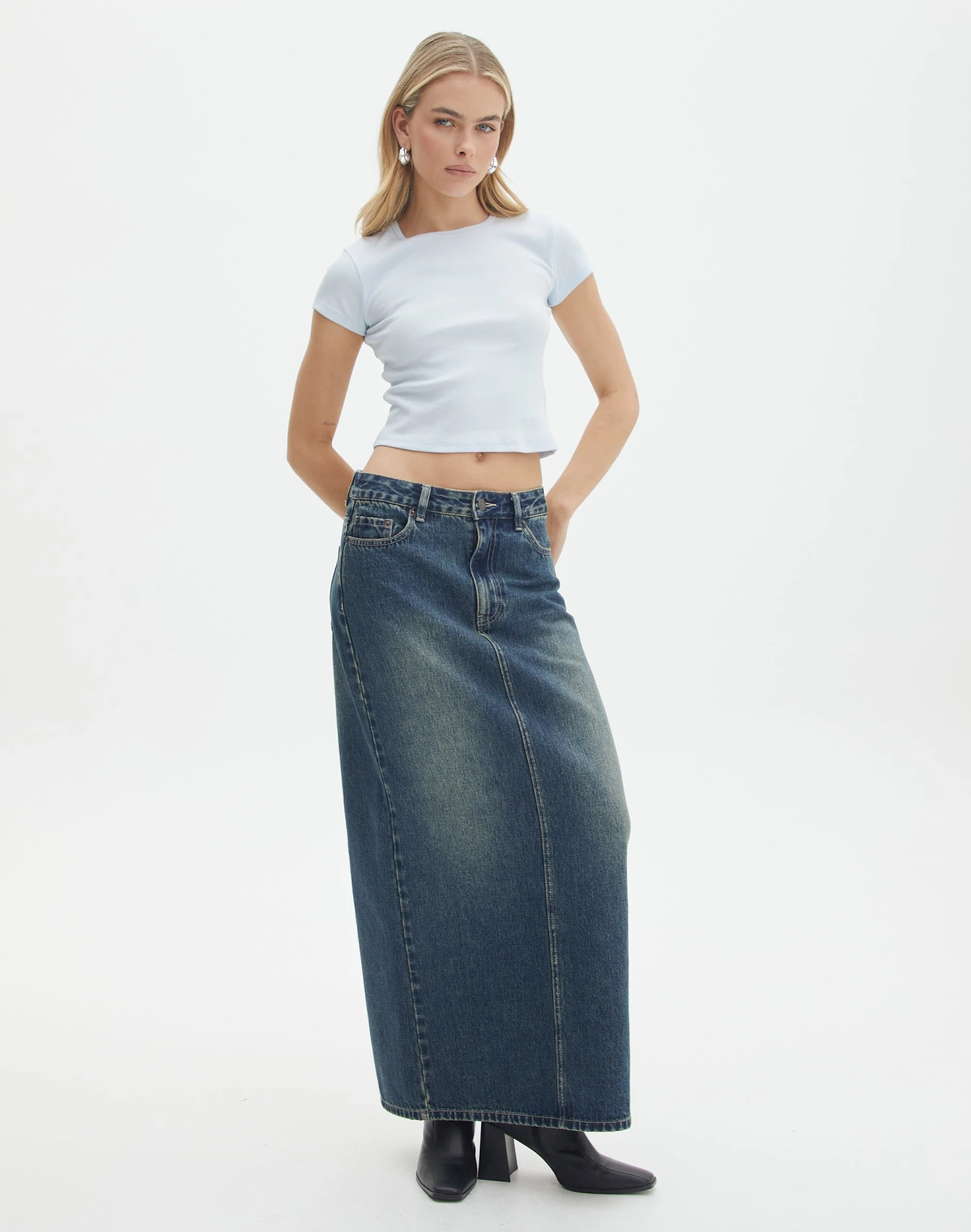 Ribbed Crew Neck Tee 20 Ribbed Crew Neck Tee - Image 18