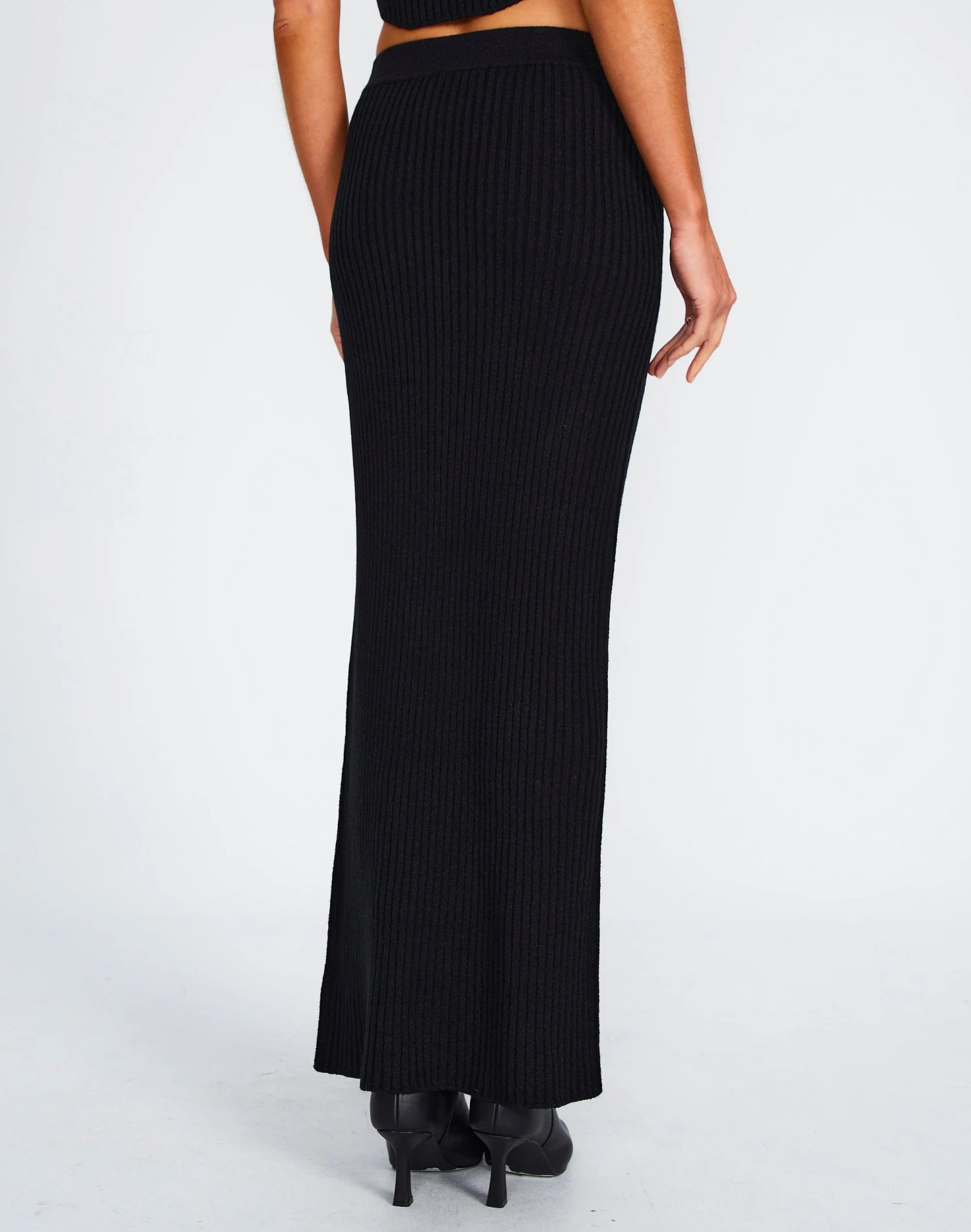 Ribbed Knit Maxi Skirt 10 Ribbed Knit Maxi Skirt - Image 8