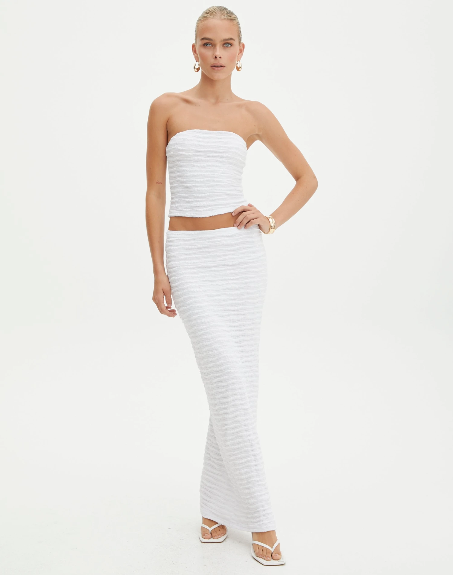 Strapless Textured Bandeau 9 Strapless Textured Bandeau - Image 7