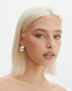 Ruched Twist Front Bandeau Bikini Top 31 Ruched Twist Front Bandeau Bikini Top -Outlet Glassons Store gemini plated half hoop silver front je144618ear 6