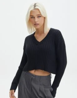 V-Neck Drop Shoulder Knit Jumper 28 V-Neck Drop Shoulder Knit Jumper -Outlet Glassons Store paige preppy v neck black front kl90519oca 1