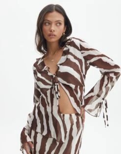 Print Frill Split Tie Front Blouse 30 Print Frill Split Tie Front Blouse -Outlet Glassons Store riley ruffle blouse umber zebra detail bl64192prt