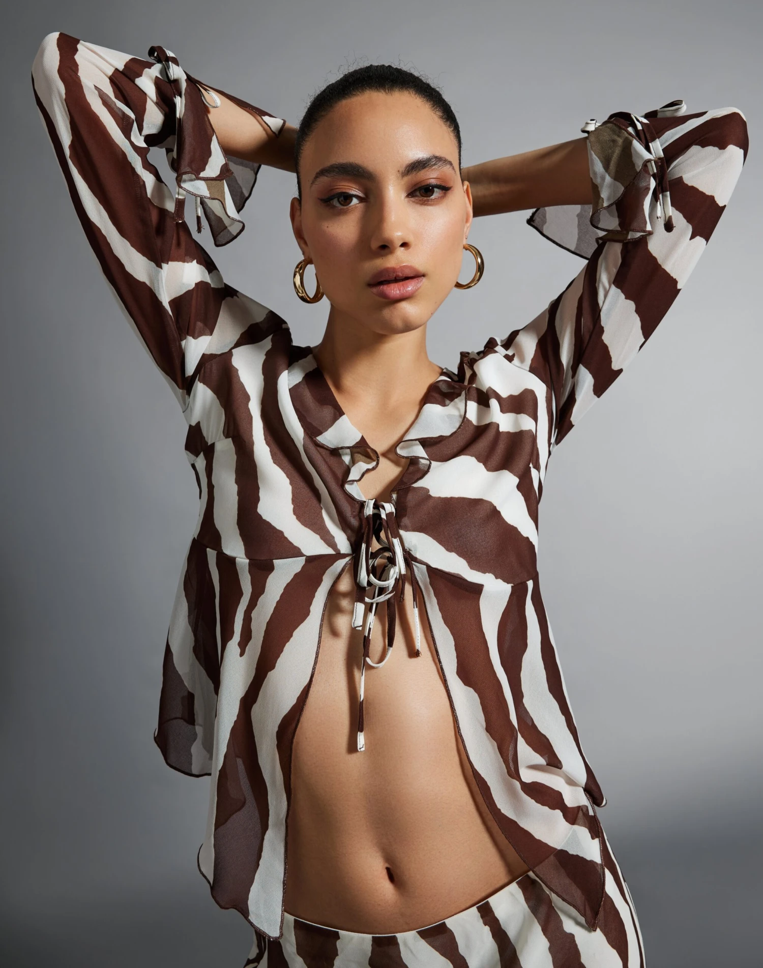 Print Frill Split Tie Front Blouse 9 Print Frill Split Tie Front Blouse - Image 7