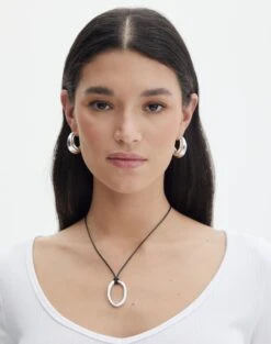 Halter V Neck Top 34 Halter V Neck Top -Outlet Glassons Store rory pendant rope necklace blacksilver front je139656nl