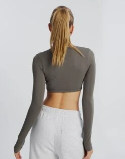 Seamless Cropped Long Sleeve 18 Seamless Cropped Long Sleeve -Outlet Glassons Store sophie super cropped seamless top cypress back tl101259rsml