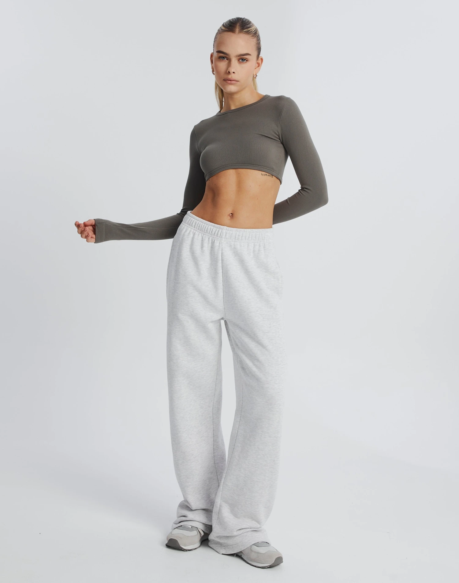 Seamless Cropped Long Sleeve 4 Seamless Cropped Long Sleeve - Image 2