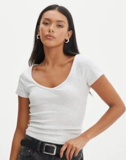 Cropped V Neck Tee 32 Cropped V Neck Tee -Outlet Glassons Store susu v neck top snow marle front ts122528rib