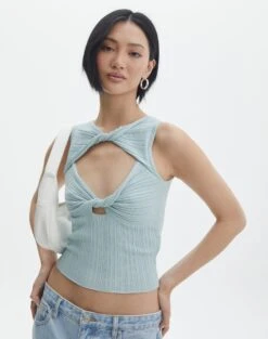 Seamless Cropped Long Sleeve 28 Seamless Cropped Long Sleeve -Outlet Glassons Store talia twist top mist me front kv104810vis