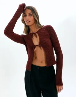 Twist Split Front Long Sleeve Knit -Outlet Glassons Store tracy textured tie knit red chocolate front kc90452knt 2