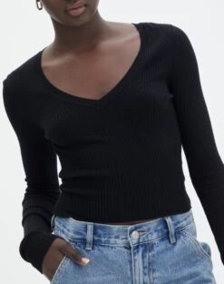 Ribbed V Neck Long Sleeve Knit -Outlet Glassons Store vance v neck black imageback kl79068vn