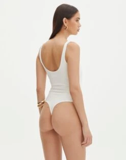 Supersoft Square Neck Bodysuit 31 Supersoft Square Neck Bodysuit -Outlet Glassons Store veronika square neck bodysuit milk back tb54146pln